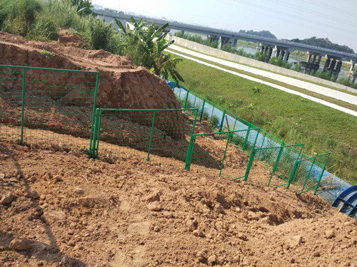 東莞邊框護欄